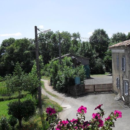 Chambre Familiale A La Ferme Montesquieu-Avantes Exterior photo